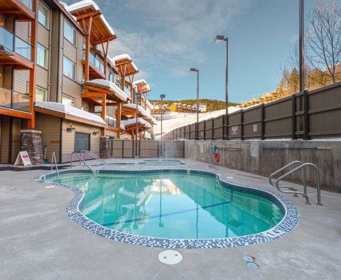 Mountain spirit heated outdoor pool 480x395