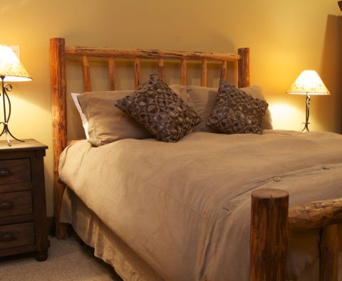 Northstar mountain village interior bedroom 480x395