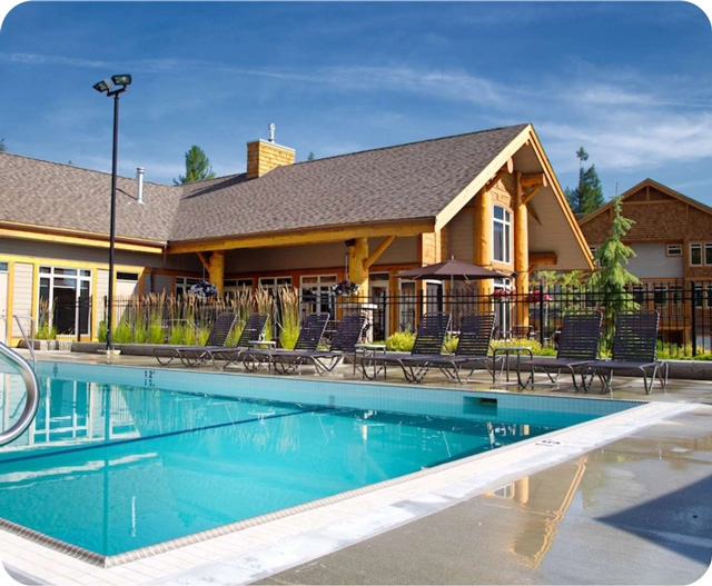 Alpine room outdoor pool